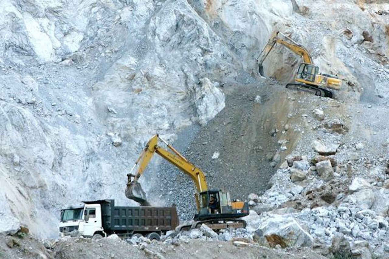 Thủ tướng yêu cầu gỡ điểm nghẽn đất đai, khoáng sản trước ngày 20/8
