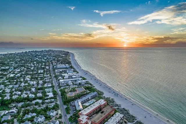 UA-Visions/Getty Bean Point in Florida
