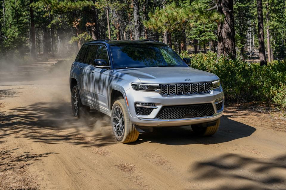 2025 Ford Explorer Platinum 4WD vs. 2025 Jeep Grand Cherokee Summit Reserve: Which Luxe 4WD is Best? Here's My Brutally Honest Review