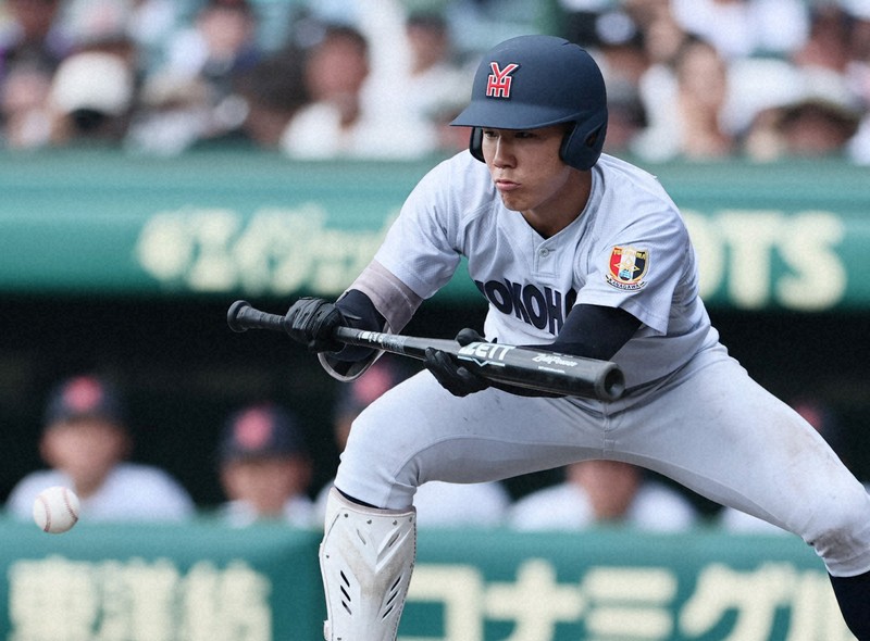2度目の春夏連覇狙う横浜が3回戦進出　綾羽に逆転勝ち　夏の甲子園