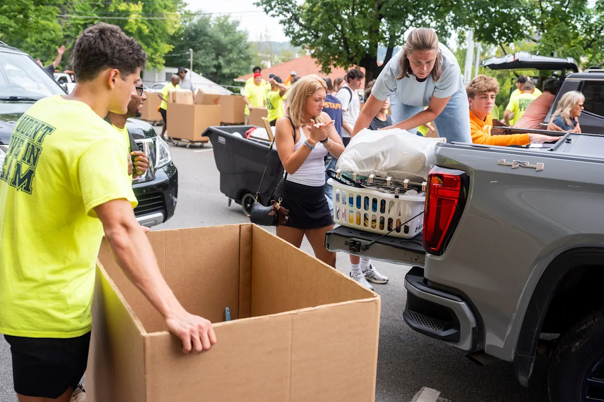 University of Tennessee 2025 enrollment breaks records. Here's how many students