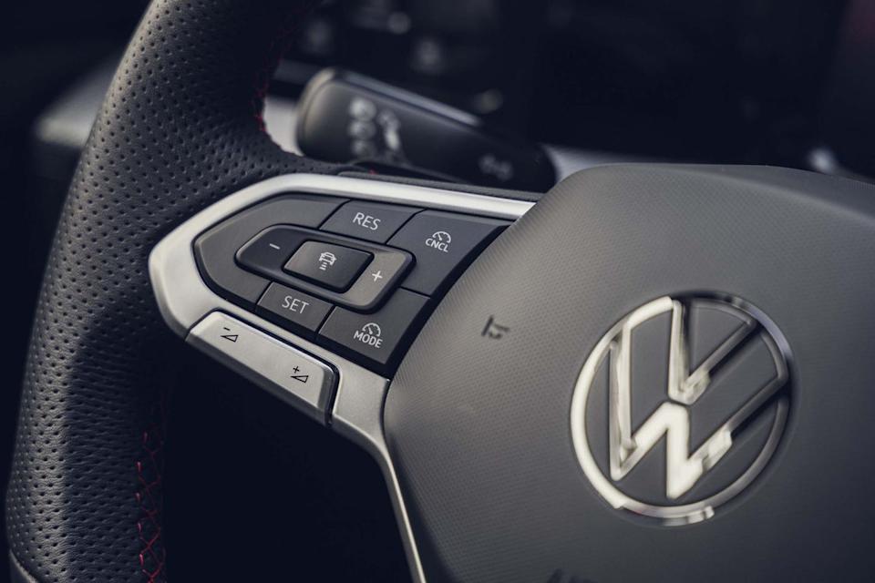 2025 volkswagen golf gti autobahn