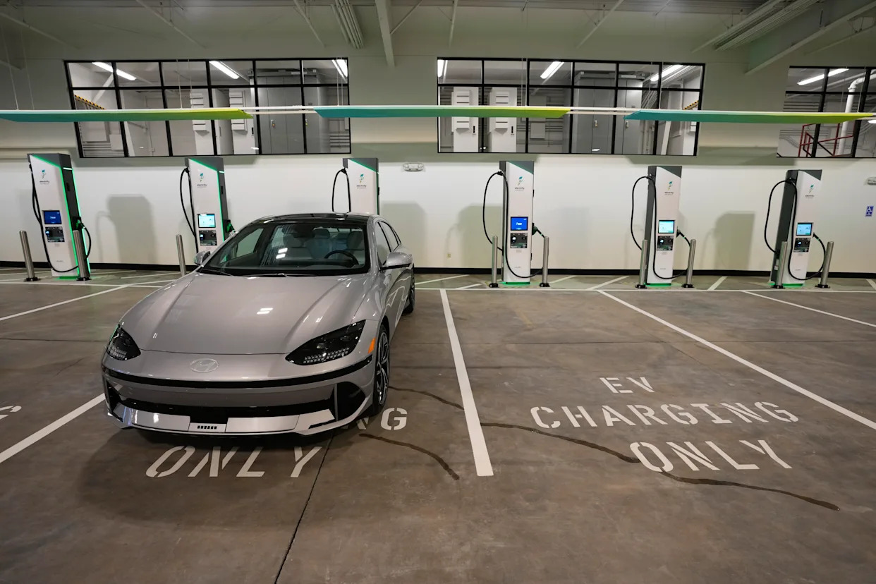 California voters support EV tax incentives, but are wary of sales mandates says poll