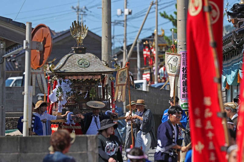 震災での大破乗り越え　石川・輪島の黒島天領祭、2年ぶりに神輿戻る
