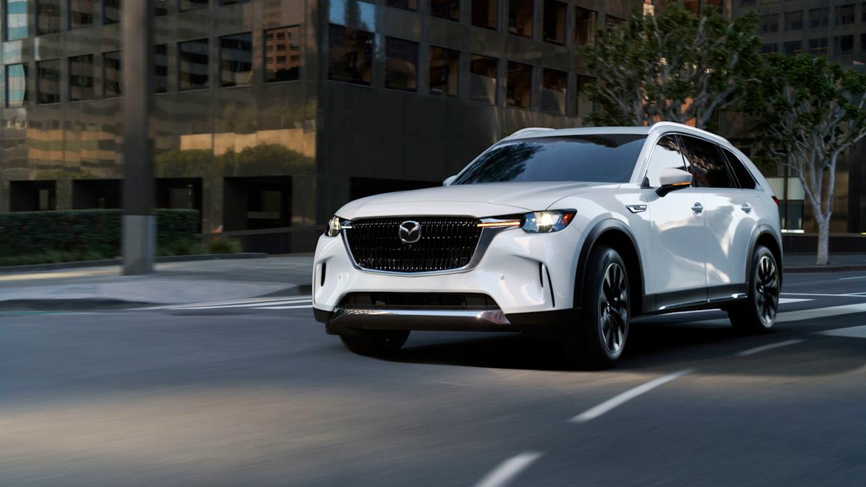 I’m a Car Expert: 6 Hybrid Cars Perfect for Frugal People