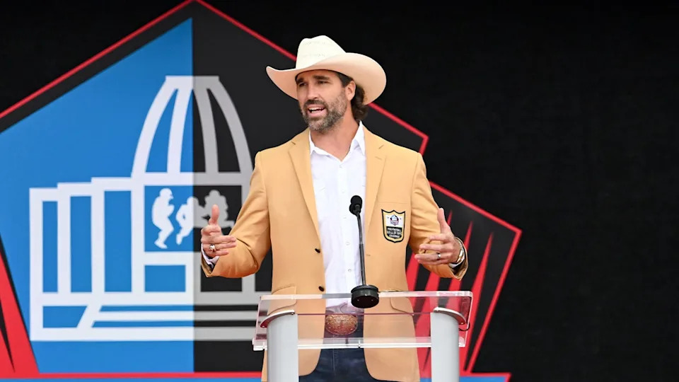 Hall of Famer Jared Allen puts family above football success in heartfelt Canton speech