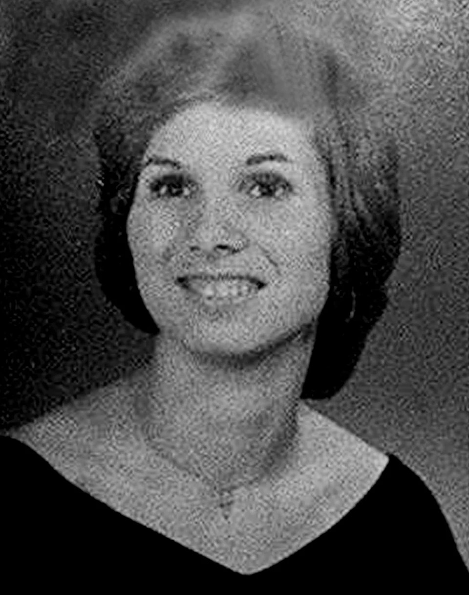 headshot of a woman smiling