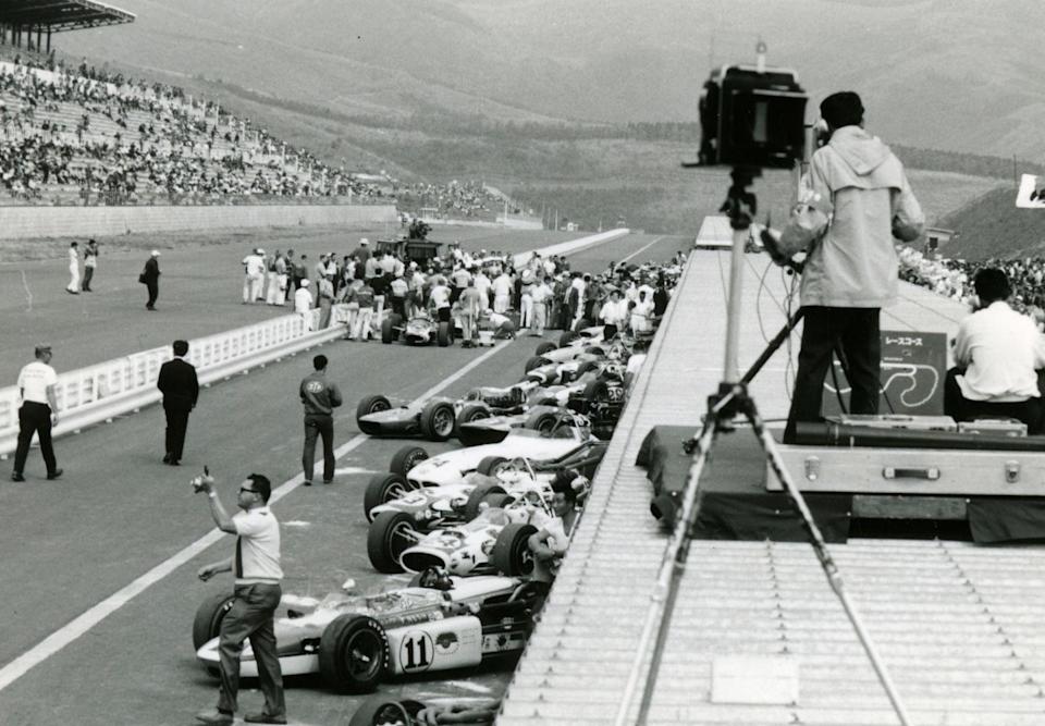 a drop so steep that the banked turn can’t be seen from the main straight. it’s no wonder the 1966 usac race circulated counterclockwise and up that hill.