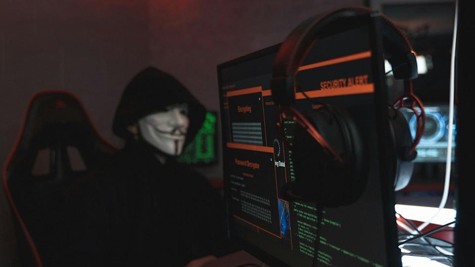Hacker Gets Into Automaker’s Portal To Unlock Cars From Anywhere