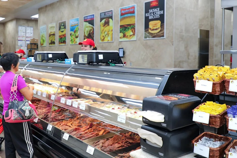 Here are some more photos from Buceee's in Calhoun, Ga.