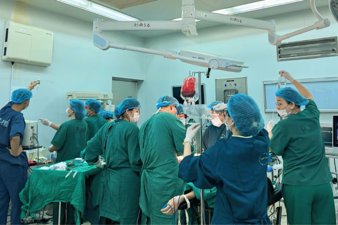 Hai bệnh viện thông báo khẩn, cứu người phụ nữ ngưng tim sau phá thai tại nhà