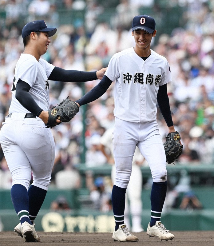 快投の沖縄尚学・新垣有絃「甲子園は投げやすい」　夏の甲子園