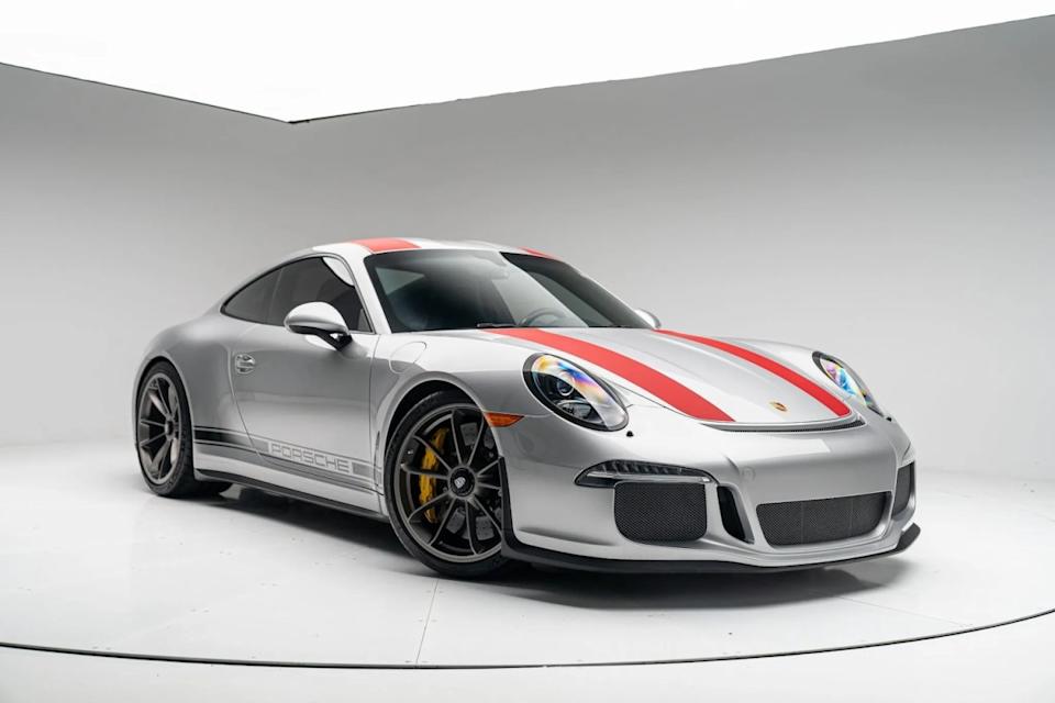 2016 Porsche 911 R, One of 991 Built, Emerges With Just 3,600 Miles