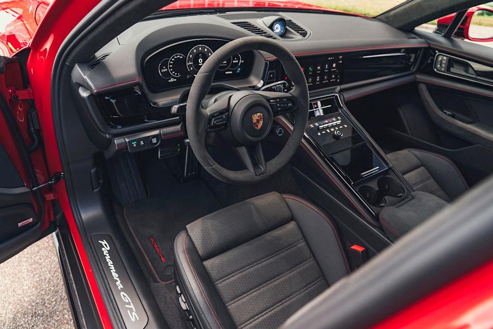 2025 porsche panamera gts