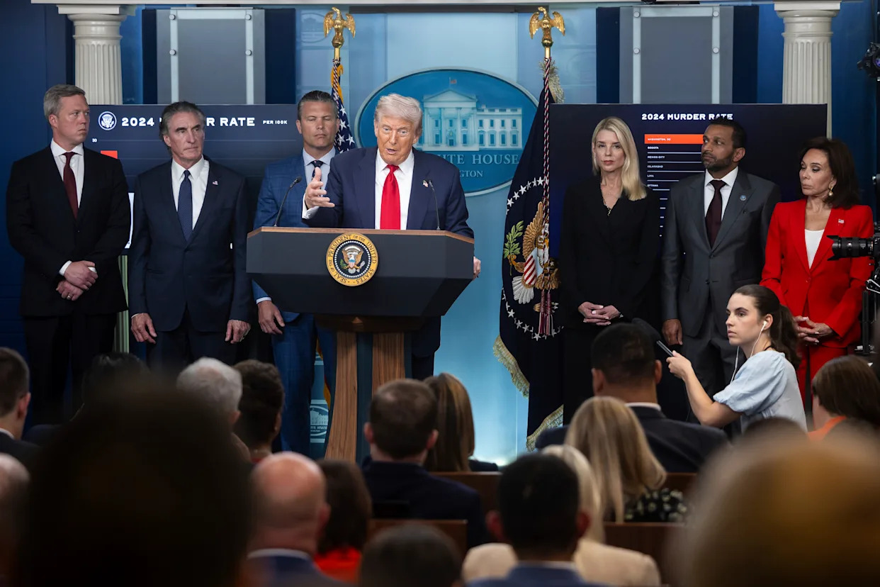 Trump: Russia and Ukraine peace requires “land swapping”