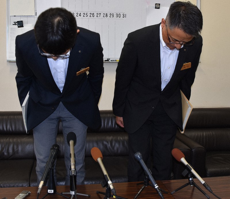 勤務校の女子トイレにスマホ設置し盗撮　24歳教諭を懲戒免職　岩手