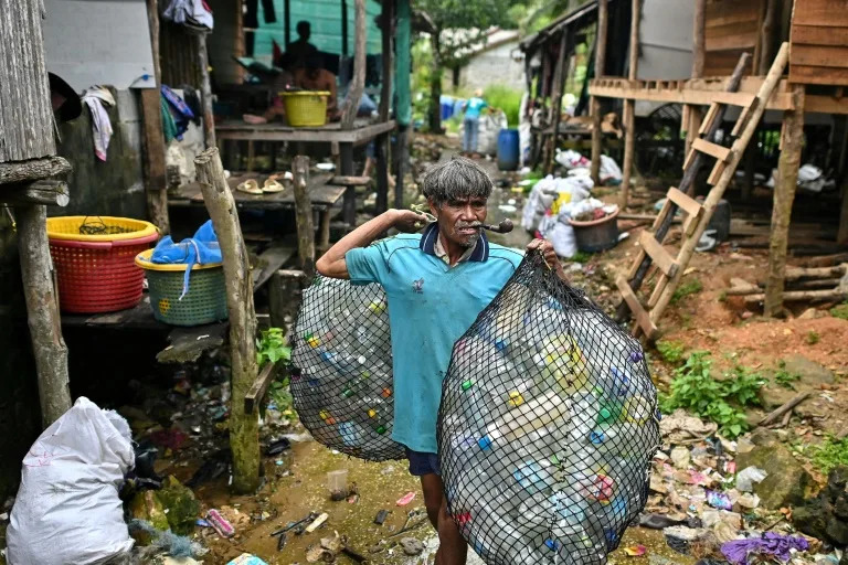 Plastic pollution plague blights Asia