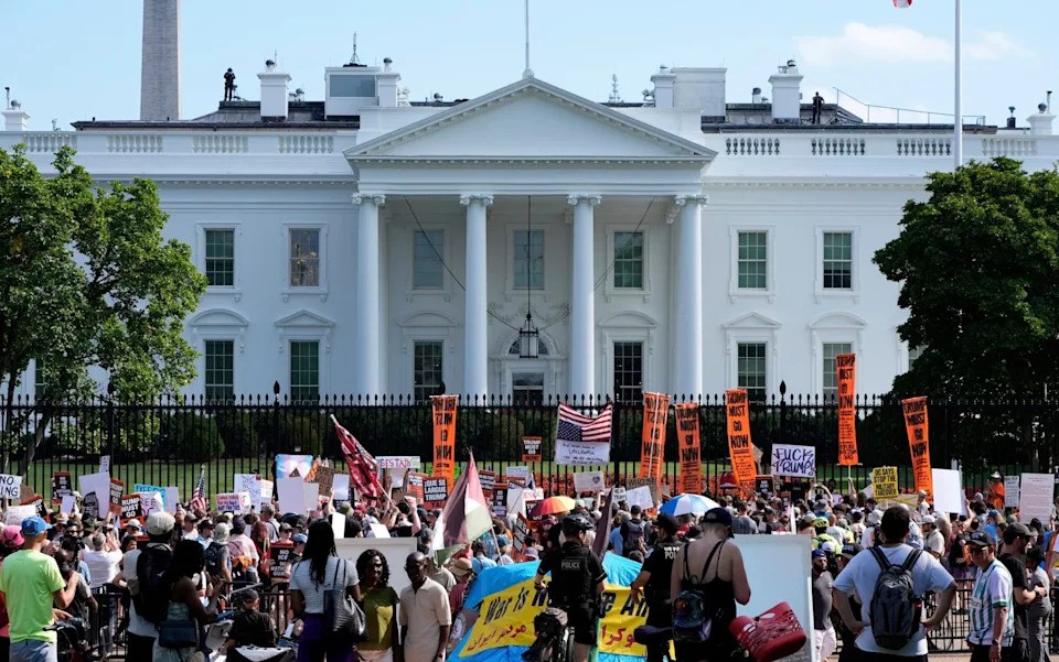 Protesters outside the White House