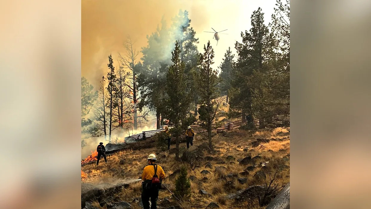 Oregon wildfire threatens thousands of homes as officials issue ominous warning
