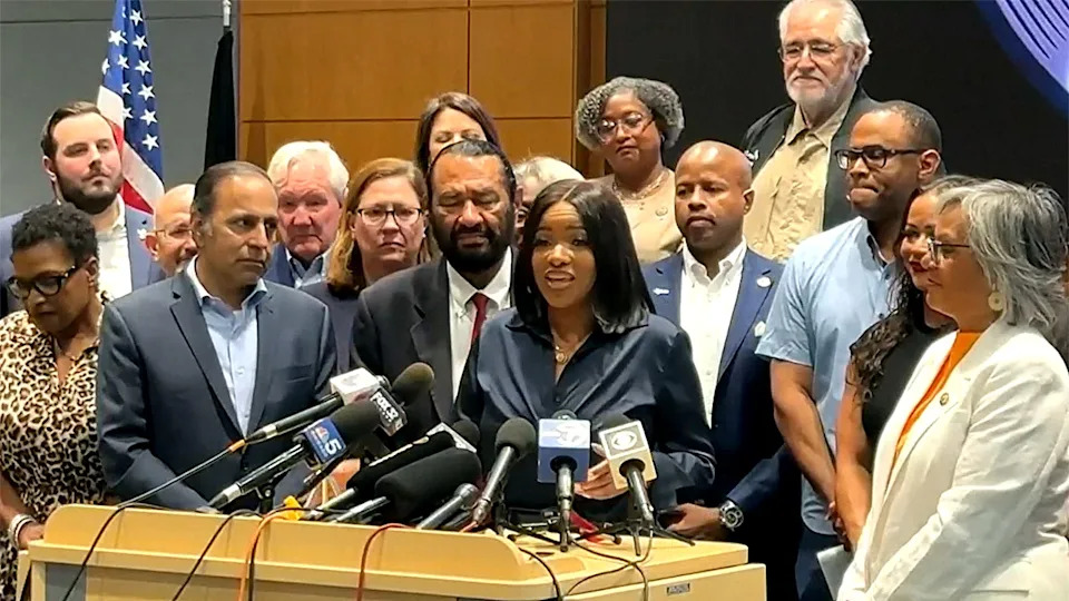 Party of 'crazies': Dems comply with outrageous redistricting stunts due to primary threats, state rep says