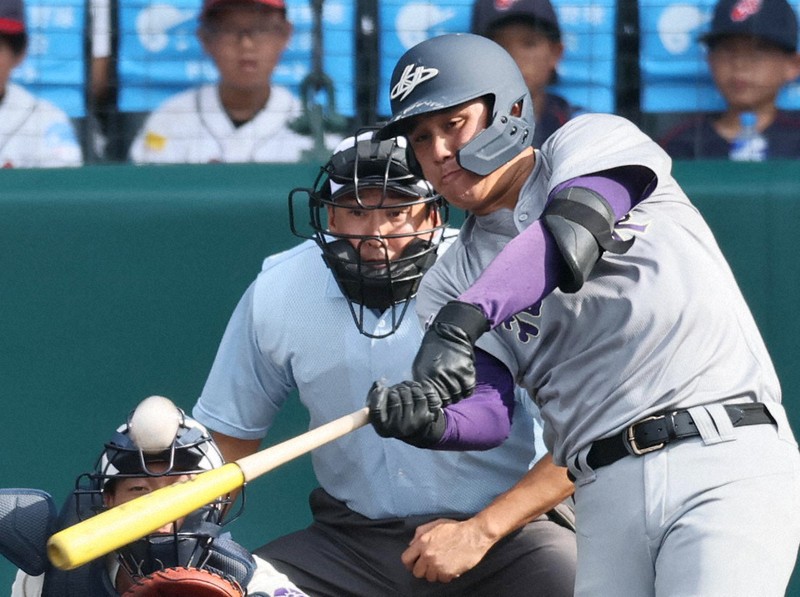 花巻東が2年ぶり初戦突破　春準優勝の智弁和歌山破る　夏の甲子園