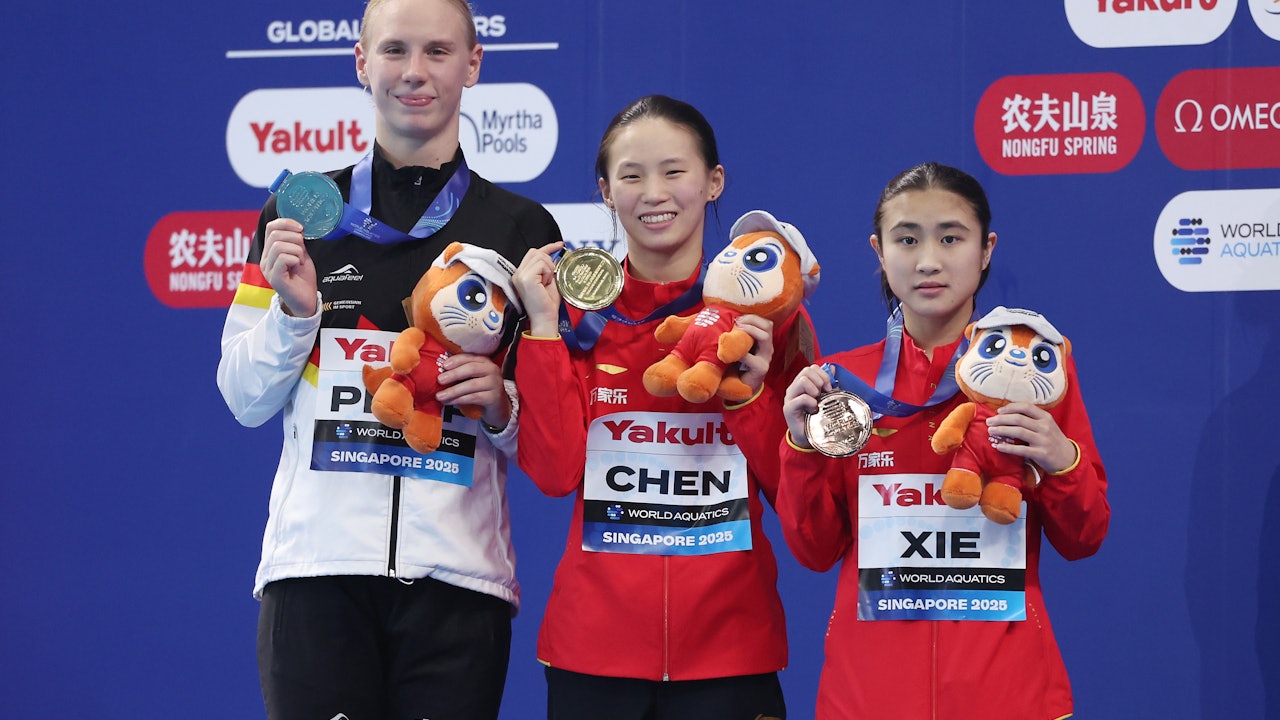 陳芋汐世錦賽10米台第四冠　精通英語提醒德選手　化解頒獎禮烏龍
