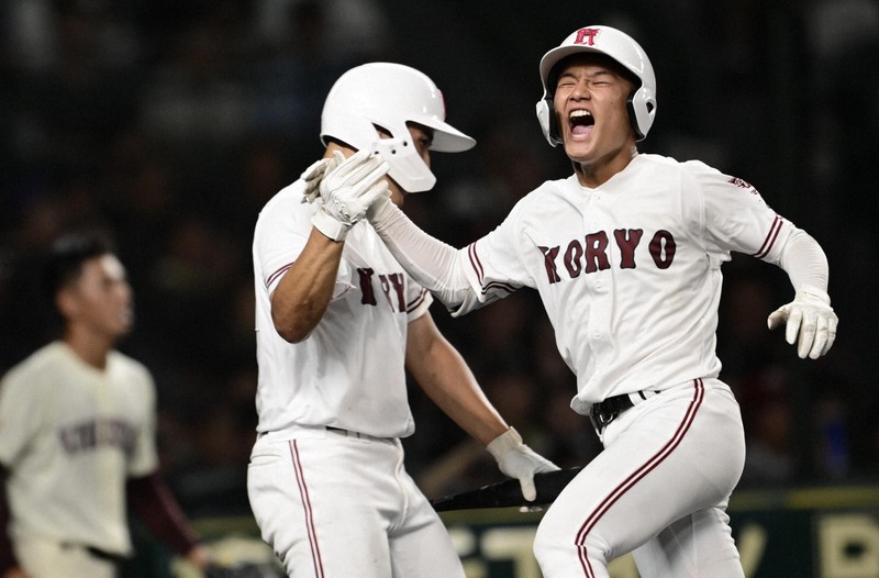 広陵が逆転勝ち　先発投手は10奪三振で完投　夏の甲子園