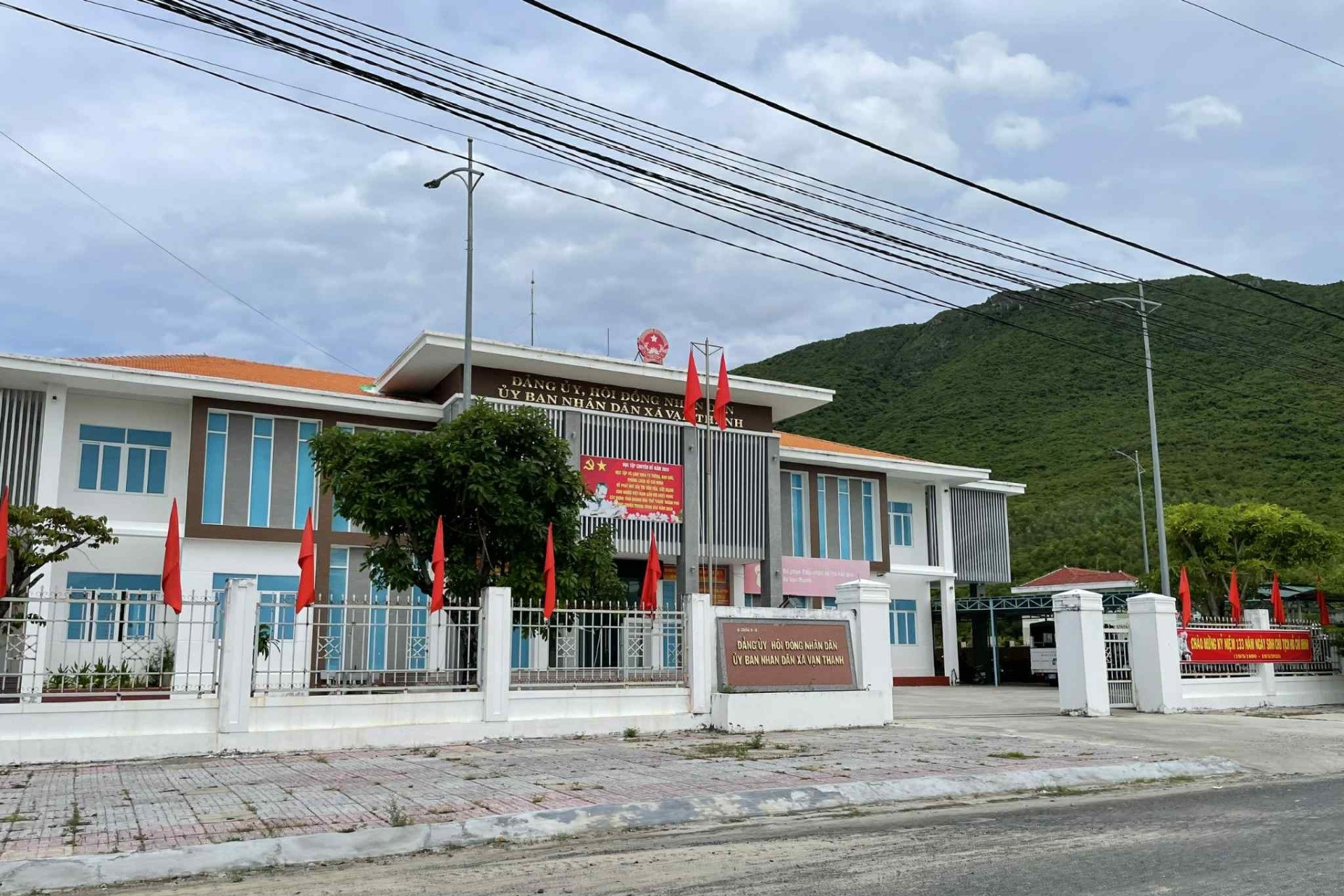Cựu chủ tịch xã ở Khánh Hòa ‘phù phép’ đất bỏ hoang thành sổ đỏ tiền tỷ