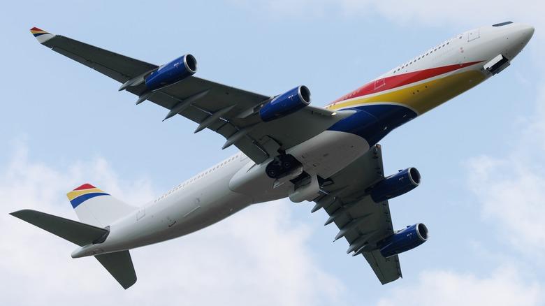 An Airbus A340 jet showing its four engines