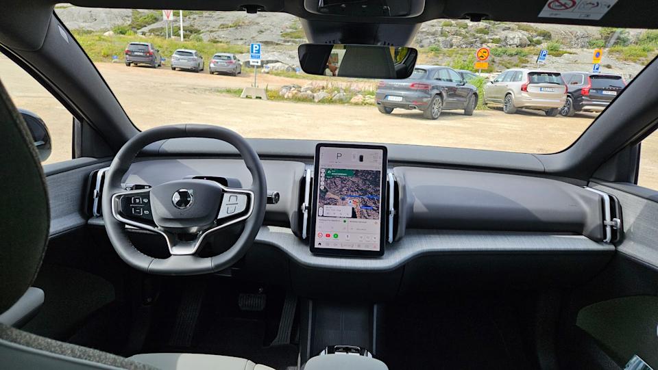 2026 volvo ex30 cross country