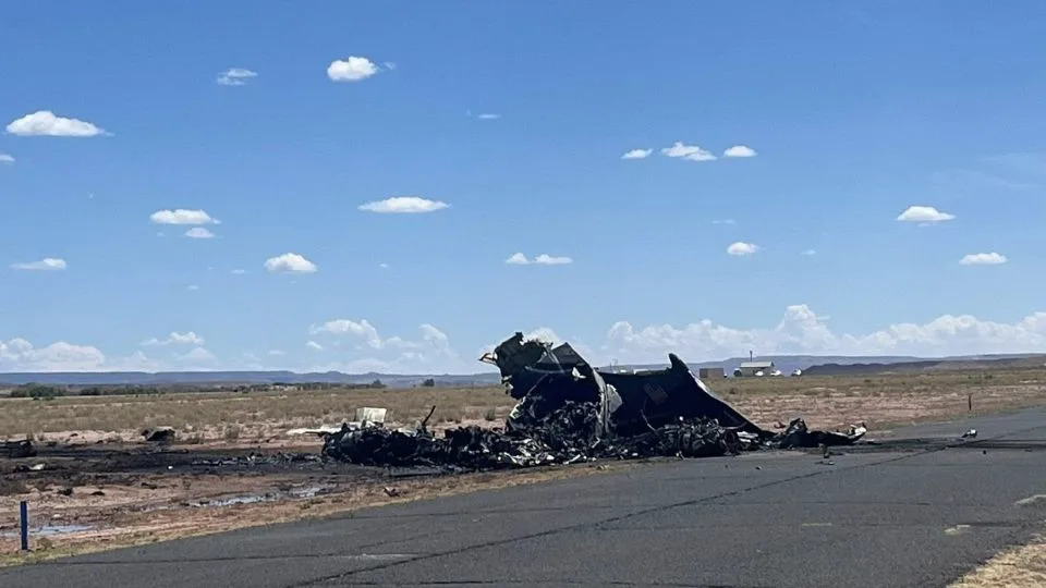 4 killed in medical transport plane crash on Navajo Nation, tribal authorities say