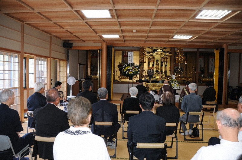 樺太引揚三船遭難遺族会が実施した慰霊祭＝留萌市で2025年8月22日午前11時30分、横田信行撮影