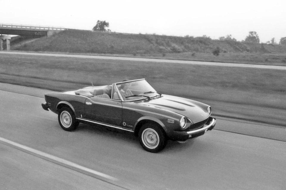 1982 fiat turbo spider 2000