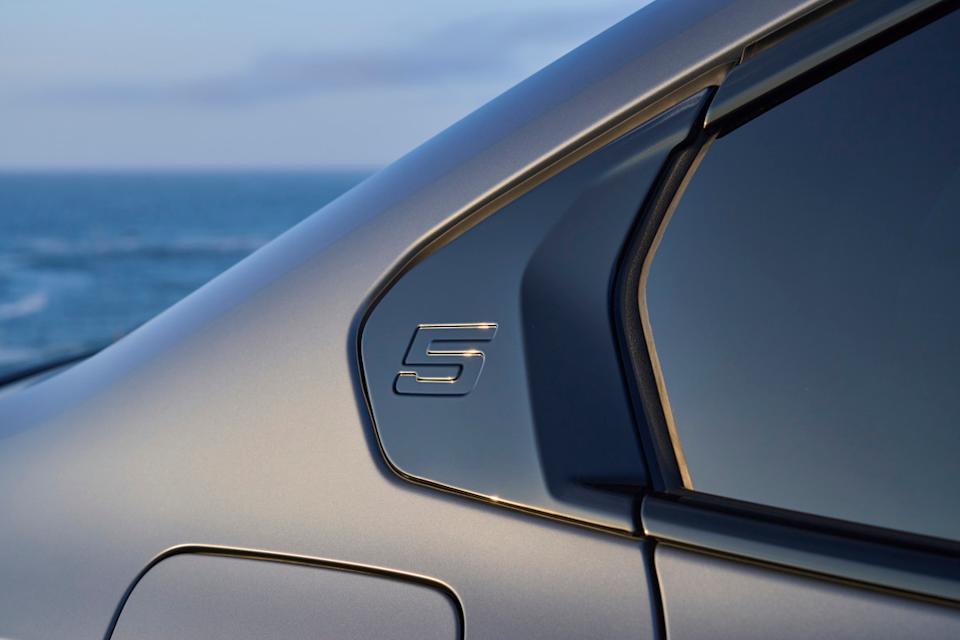 2025 BMW 5 SeriesBMW