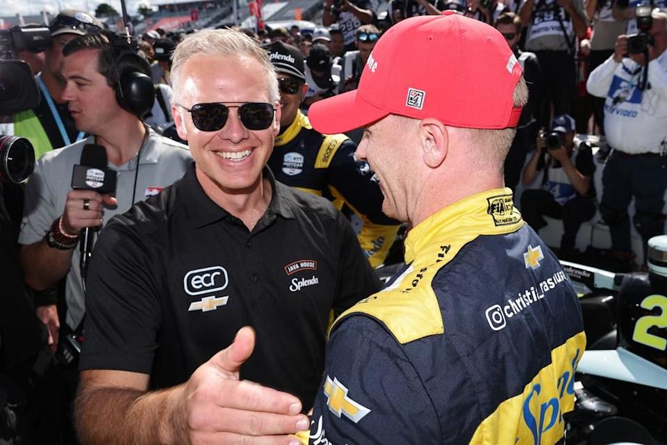 interaction between two individuals in a racing context