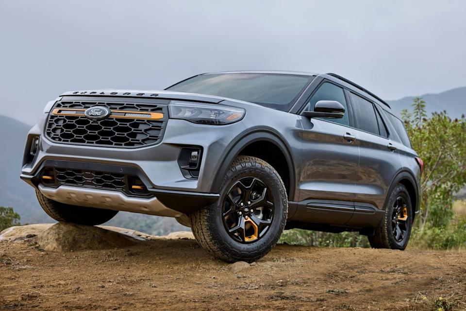 2026 Ford Explorer Is Cheaper, But 2025 Discounts May Beat It