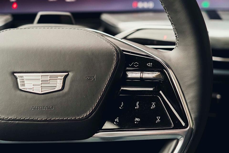 2025 cadillac escalade iq