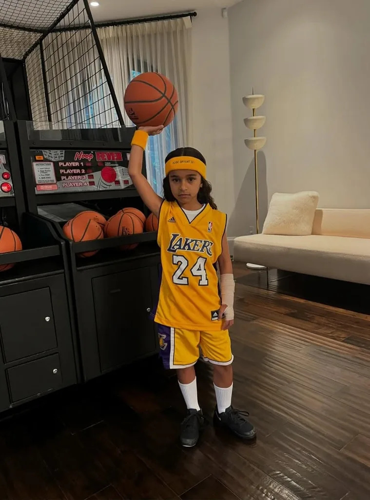 <p>Trick or Buzzer Beater</p>