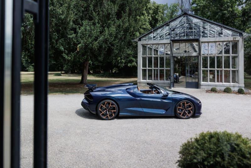 Even when parked, the Bugatti Mistral flexes pure muscle (not to mention status). Daniel Wollstein/Bugatti/dpa