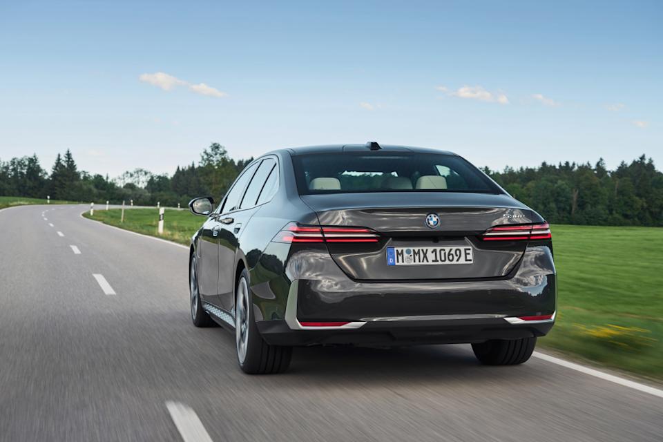 BMW Rolls Out Attractive 2026 5 Series Lease Offers for August