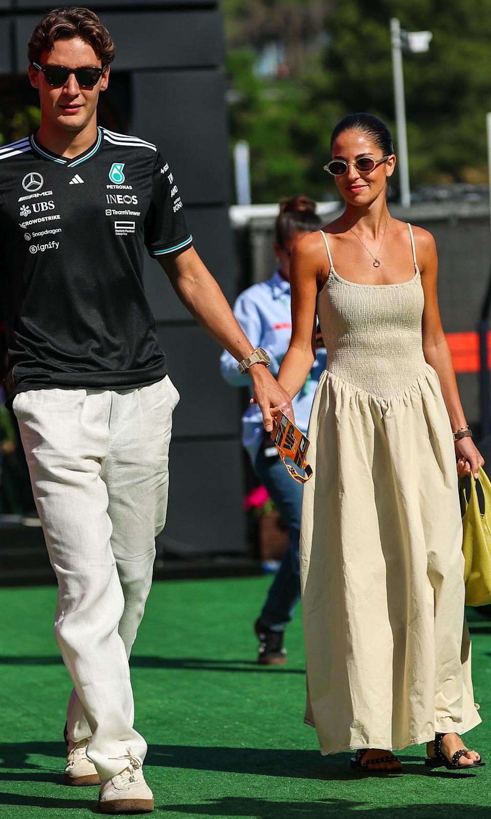 Grand Prix Barcelona 2025 George Russell y Carmen Montero