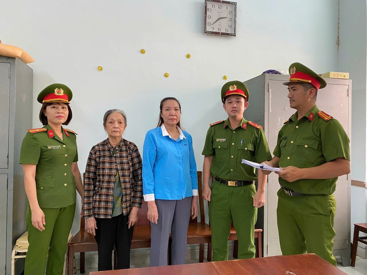 Xét xử bà Giáp Thị Sông Hương, chủ mái ấm Hoa Hồng và các bảo mẫu