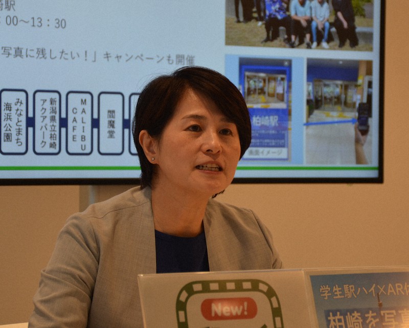 米坂線の現状について説明するJR東日本新潟支社の白山弘子支社長=新潟市中央区で2025年7月25日午後2時16分、神崎修一撮影