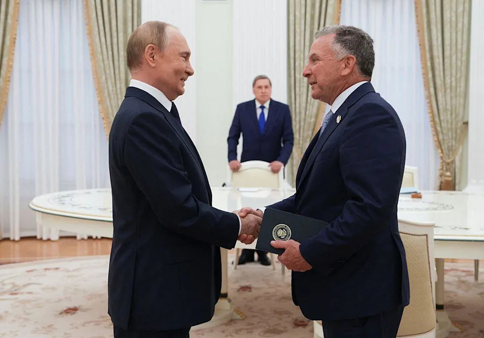 In this pool photograph distributed by the Russian state agency Sputnik, Russia's President Vladimir Putin greets U.S. special envoy Steve Witkoff prior to their talks in Moscow on Aug. 6, 2025. / Credit: GAVRIIL GRIGOROV/POOL/AFP via Getty Images