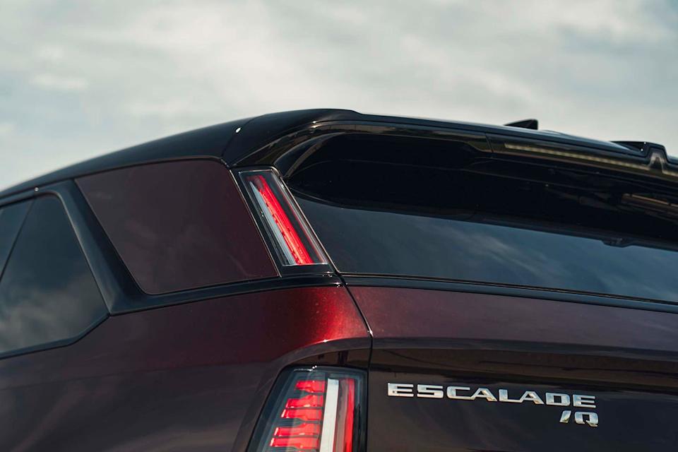 2025 cadillac escalade iq