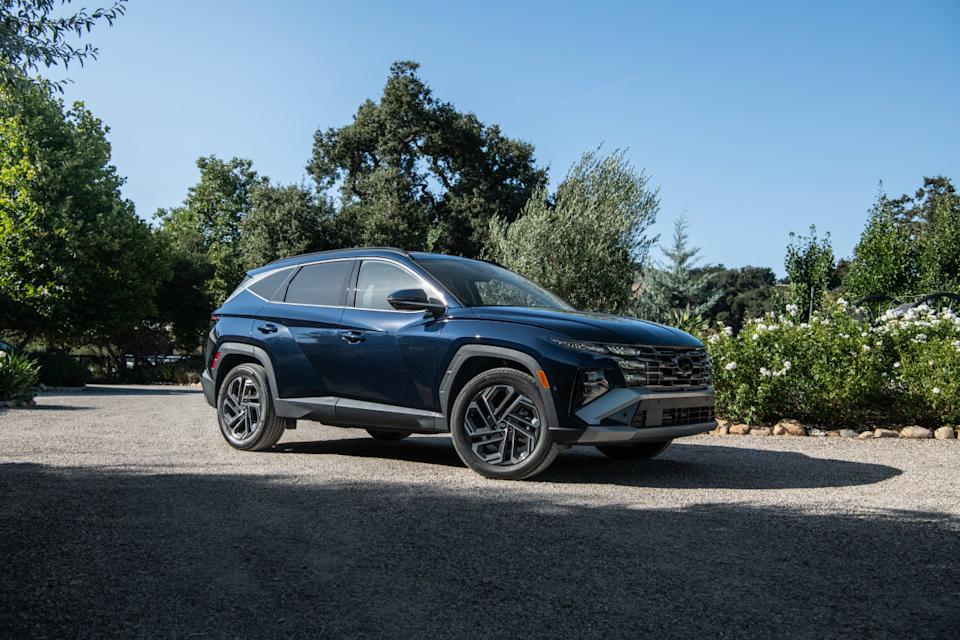 Hyundai Delivers Tantalizing 2025 Tucson Hybrid Lease Deal for August