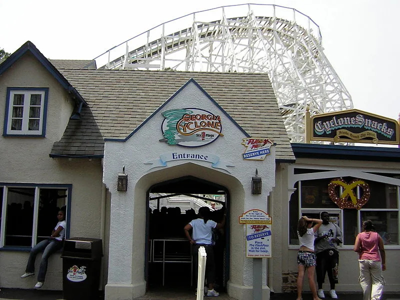 Six Flags Over Georgia cancels holiday event
