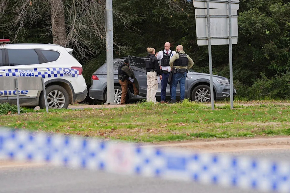 Manhunt for ‘sovereign citizen’ in rural Australia after two police officers shot dead