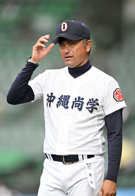 初優勝の沖縄尚学・比嘉監督「大声援のおかげです」　夏の甲子園