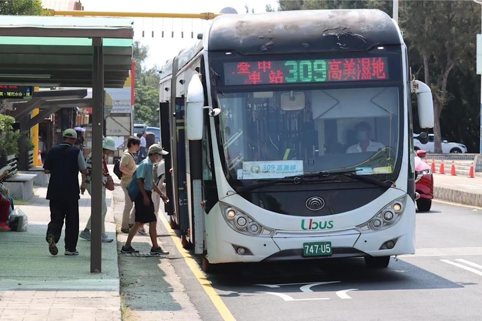 台中公車司機加薪！每人月薪多4000 盼解司機荒